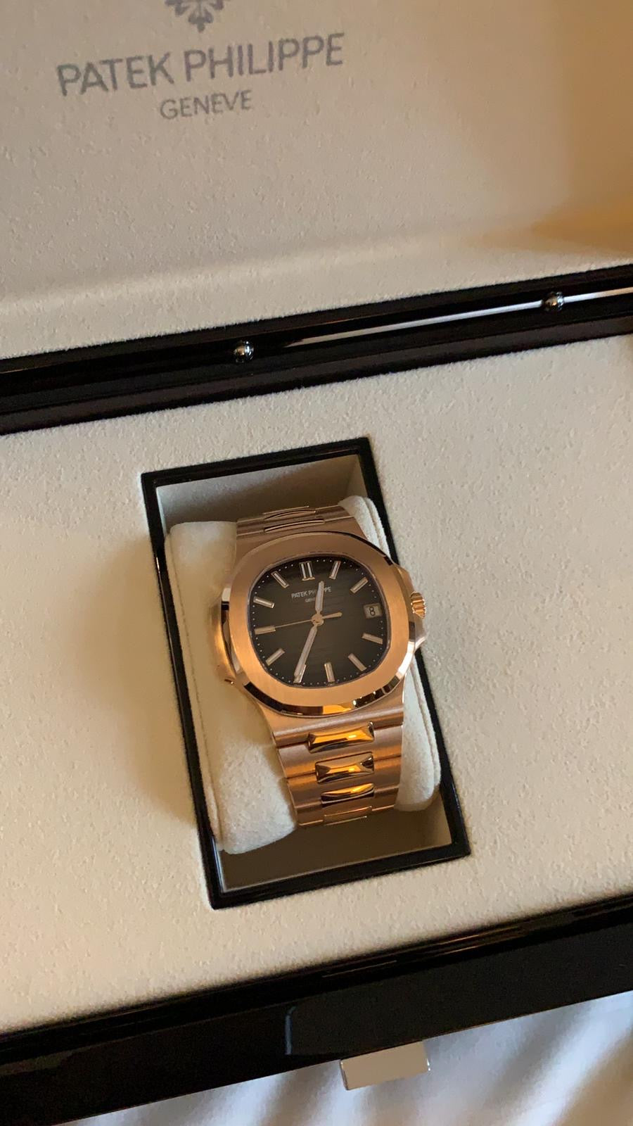 Patek Philippe - Nautilus 40mm 5711/1R-001