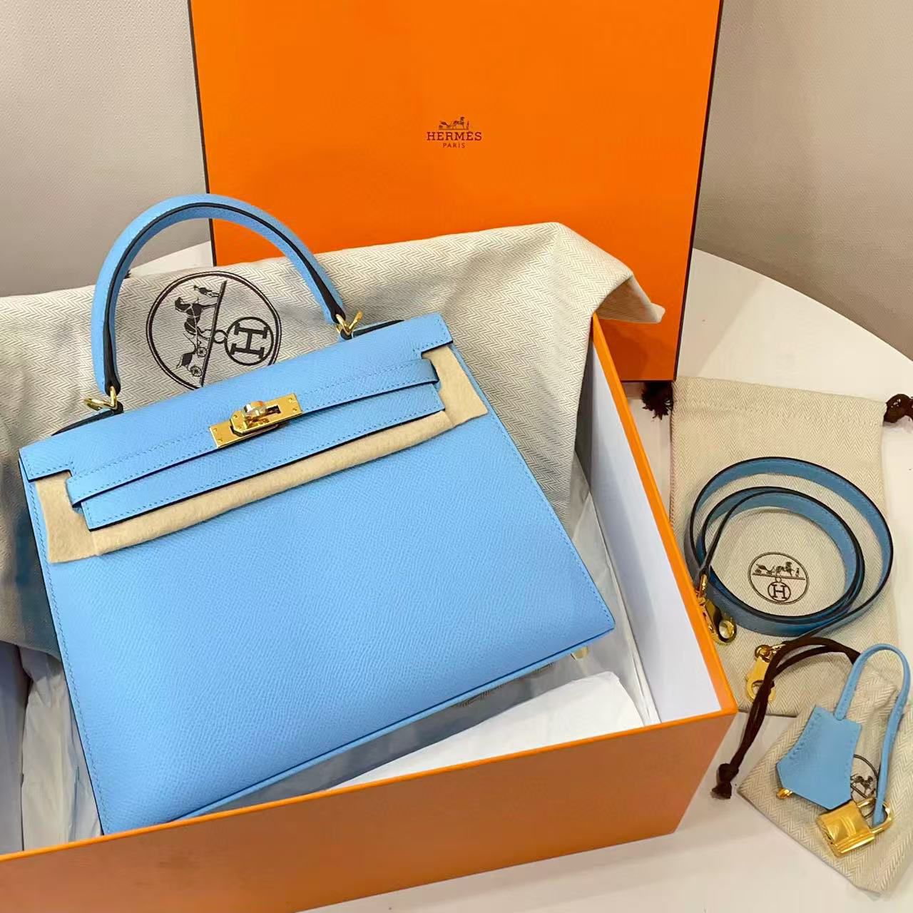 Hermès - Kelly 25 Celeste Epsom