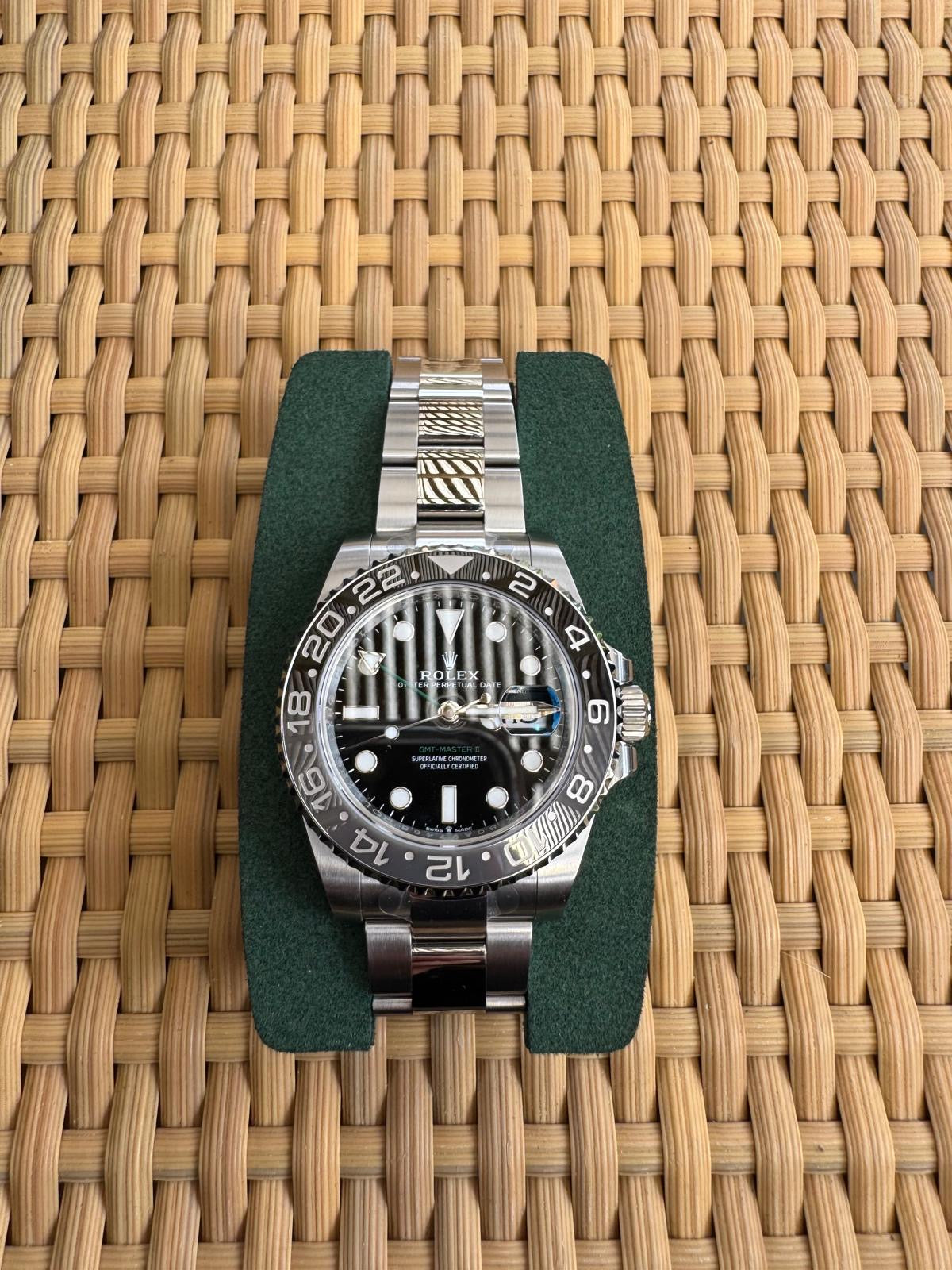 Rolex GMT-Master II Bruce Wayne Oyster 40mm 126710GRNR