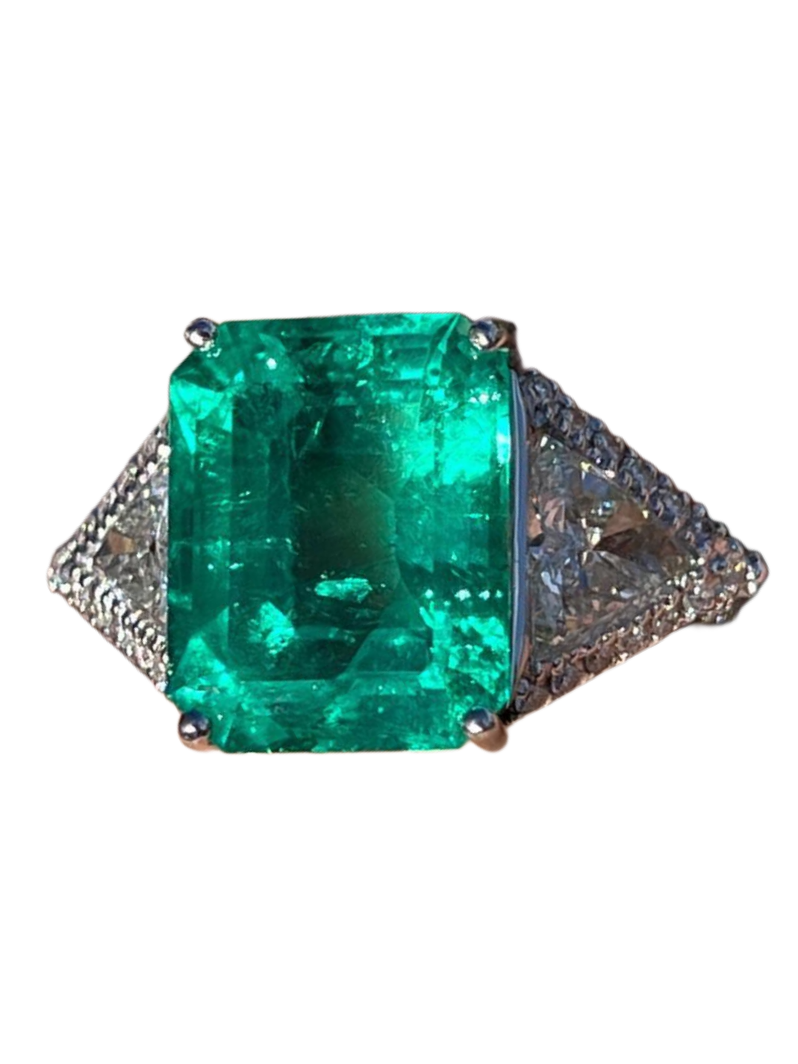 8.37 Carat Ring with Natural Colombian Smeraldo