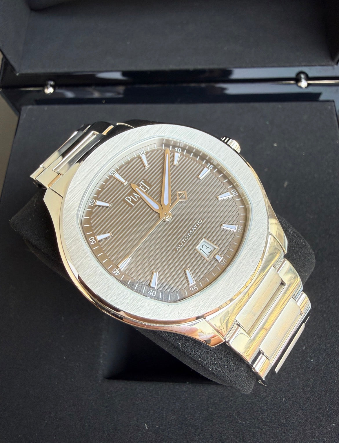 Piaget Polo Date Stainless Steel Black Dial G0A41002